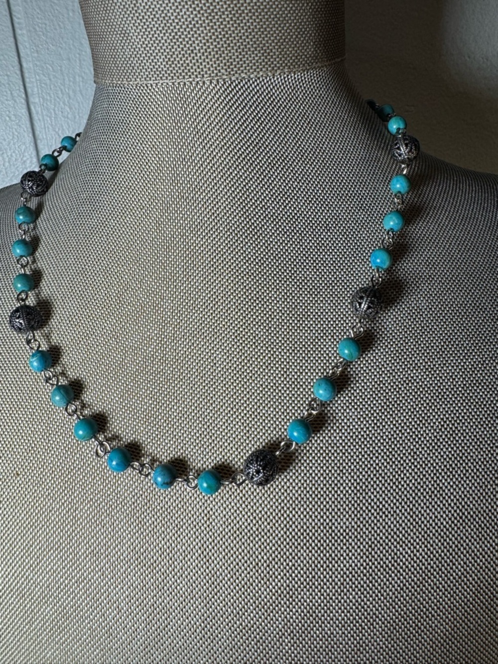 NY Collection Turquoise and Silver Beaded Necklace